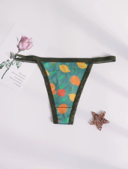 Tanga Verde con Detalles de Encaje y Diseño Dulce