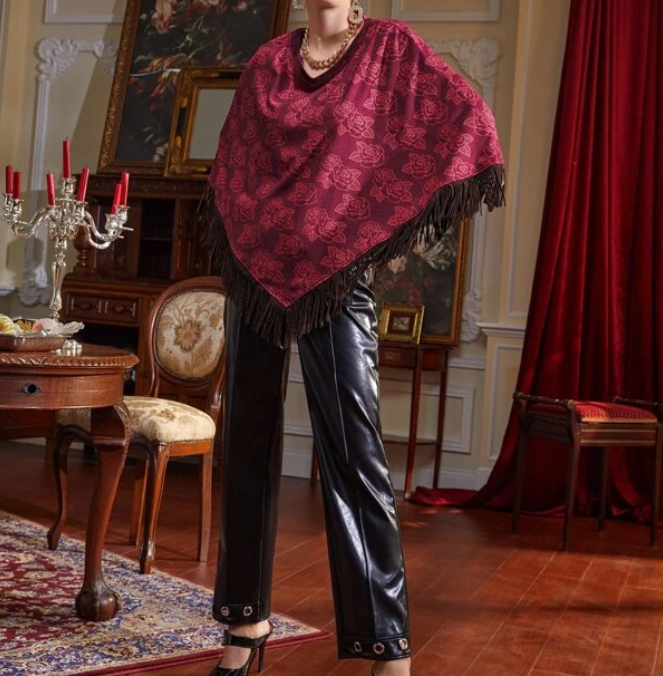 Poncho Floral con Flecos