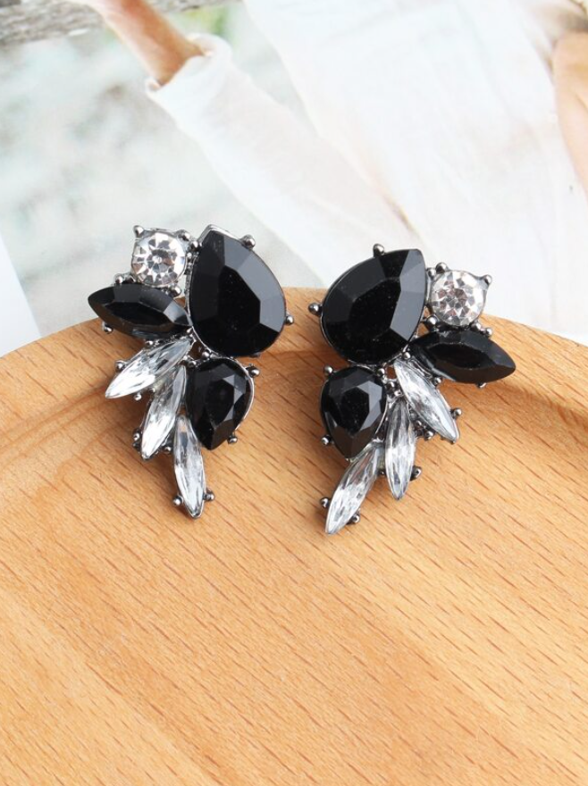 Pendientes Elegantes Blanco y Negro