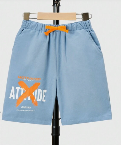 Shorts Casual Celeste con Estampado "Attitude" 🔵🧡
