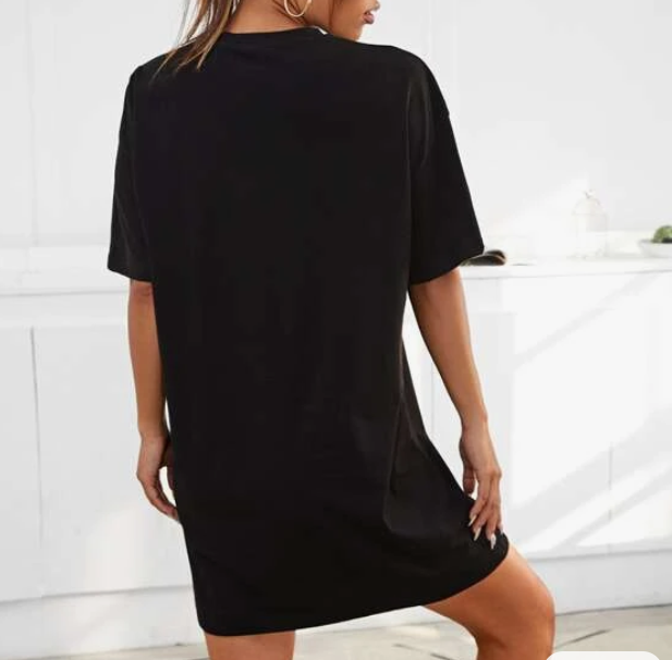 Vestido Oversize Negro con Estampado de Sol y Luna ✨