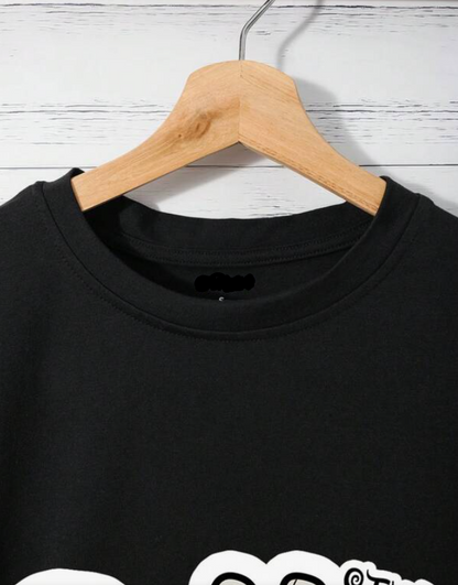 Polera Negra con Estampado “ECHO STUDY” ✨