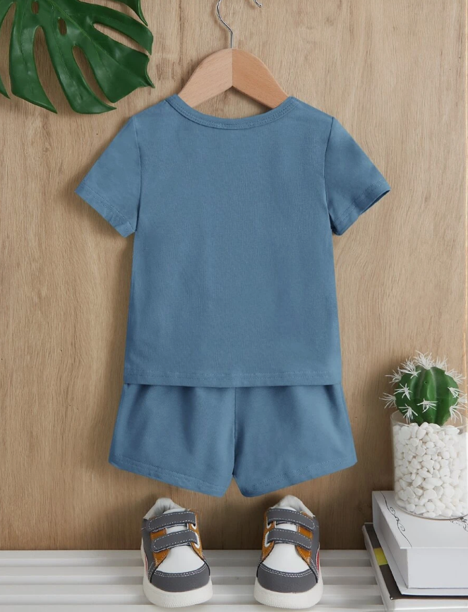 Set de Camiseta y Shorts Deportivos para Chicos - Neblina Azul