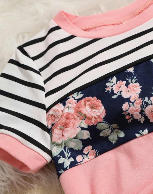 🌸 Polera Infantil Multicolor con Estampado Floral y Rayas