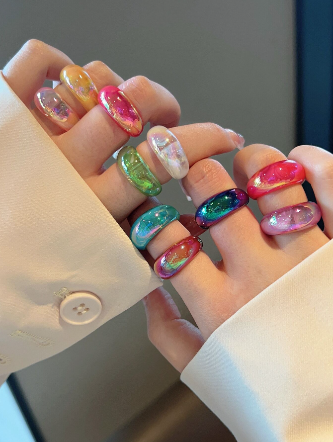 Anillos de Resina Multicolor con Efecto Brillante ✨