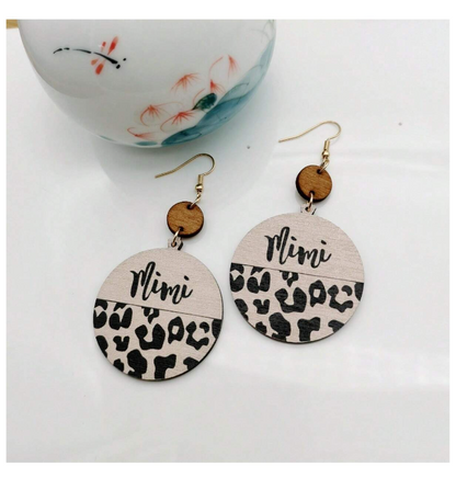 🌿 Aros de Madera "Mimi" con Estampado Animal Print – Estilo Original y Artesanal