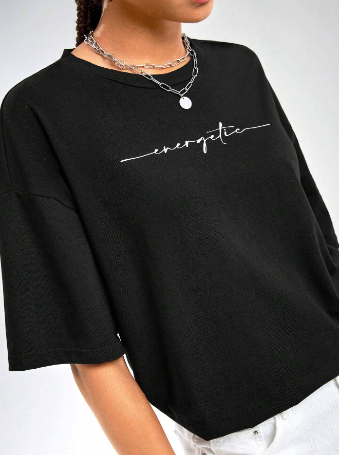 🖤 Camiseta Holgada con Gráfico de Letra