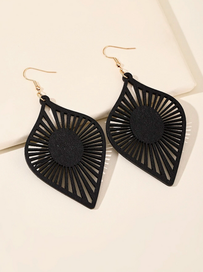 🖤 Pendientes Florales Calados – Estilo Bohemio