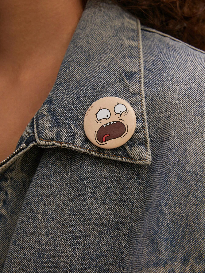 🌀 Broche Rick & Morty – Diseño Circular & Estilo Fantasía