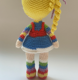 🌈 Muñeca Arcoíris – Amigurumi Dulce y Colorido Hecho a Mano