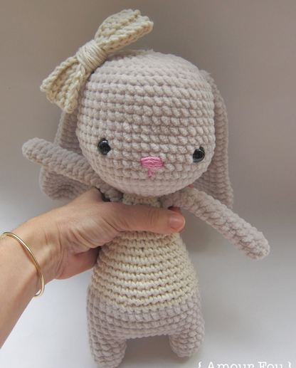 🐰 Conejita Dulzura – Amigurumi de Peluche Suave Hecho a Mano