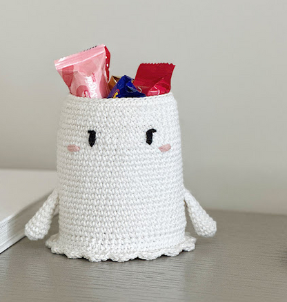🍬 Fantasmita Dulcero – Amigurumi Decorativo y Funcional