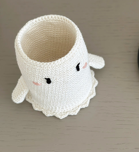 🍬 Fantasmita Dulcero – Amigurumi Decorativo y Funcional