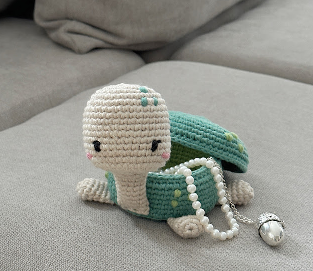🐢✨ Tortuguita Joyero – Amigurumi Funcional Hecho a Mano