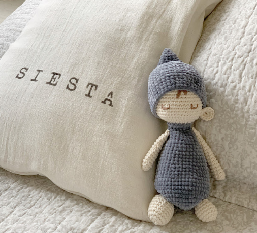 😴 Muñeco Dormilón – Amigurumi de Siesta Hecho a Mano