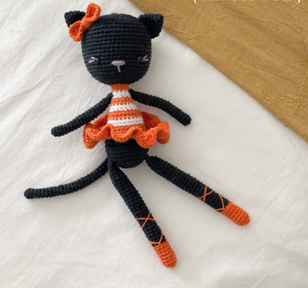 🖤🎀 Gatita Bailarina Halloween – Amigurumi Hecho a Mano