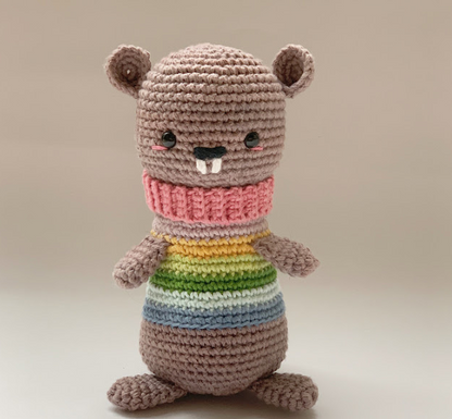 🦫 Castor Arcoíris – Amigurumi Colorido