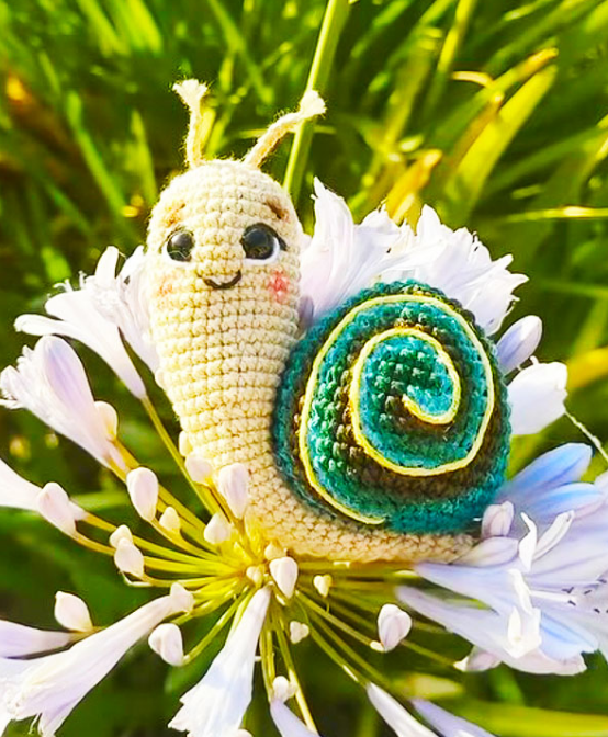 🐌 Caracol con Caparazón en Espiral – Amigurumi Hecho a Mano