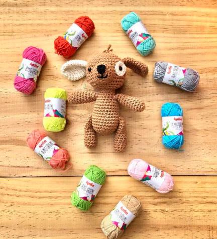 🐶 Perrito Marrón Oreja Blanca – Amigurumi Hecho a Mano
