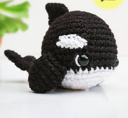 ⚫⚪ Orca Amigurumi – Hecho a Mano