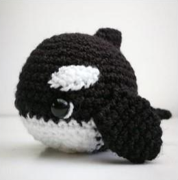 ⚫⚪ Orca Amigurumi – Hecho a Mano