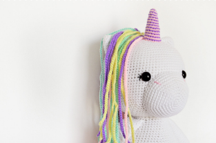 🦄 Unicornio Gigante Arcoíris – Amigurumi Hecho a Mano