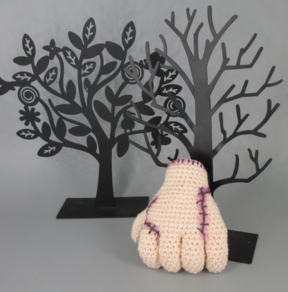 ✋ Amigurumi “La Cosa Addams” – Hecho a Mano