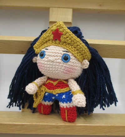 ⭐ Wonder Woman – Amigurumi Hecho a Mano