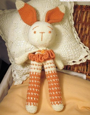 🐰 Conejito Orejas Largas Naranjo y Crema – Amigurumi Hecho a Mano