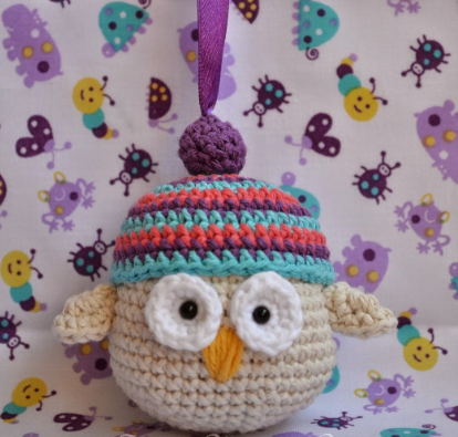 🦉 Buhito con Gorro de Colores – Amigurumi Hecho a Mano