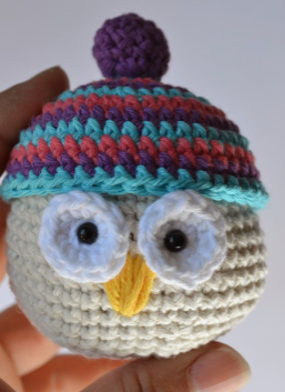 🦉 Buhito con Gorro de Colores – Amigurumi Hecho a Mano