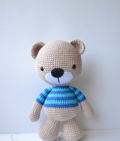 🧸 Osito con Camiseta Azul – Amigurumi Hecho a Mano