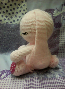 🐇 Conejito Rosa con Corazón – Amigurumi Hecho a Mano