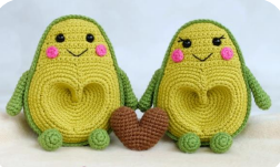 🥑 Avocadics Enamororados – Amigurumi Hecho a Mano