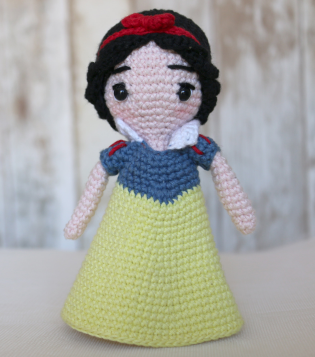 👑 Amigurumi Blancanieves – Hecho a Mano