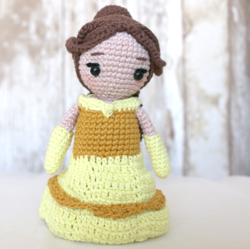 👑 Amigurumi Princesa Bella – Hecho a Mano