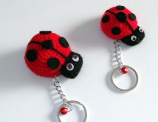 🐞 Llavero Mariquita – Amigurumi Hecho a Mano