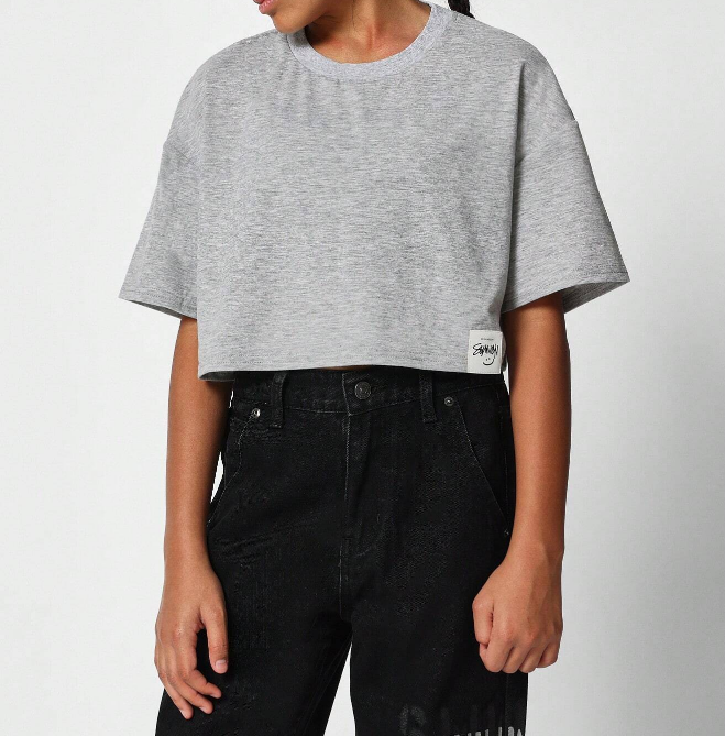 👕 Camiseta Esencial Infantil – Corte Ceñido + Manga de Codo