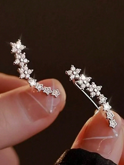 ✨ Ear Climbers Plateados – Brillo Diario