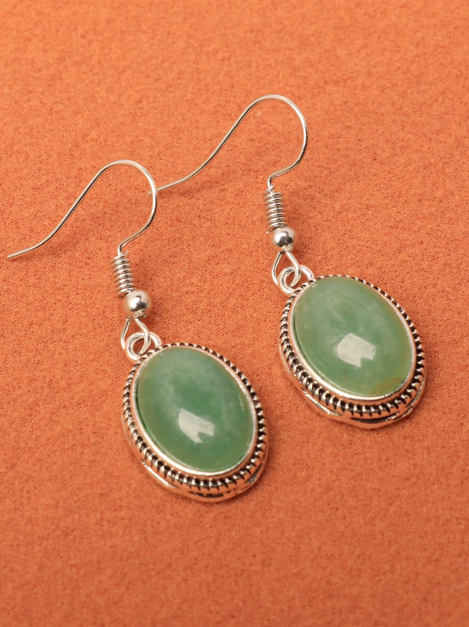 💚 Pendientes Vintage – Óvalo Verde & Marco Plateado