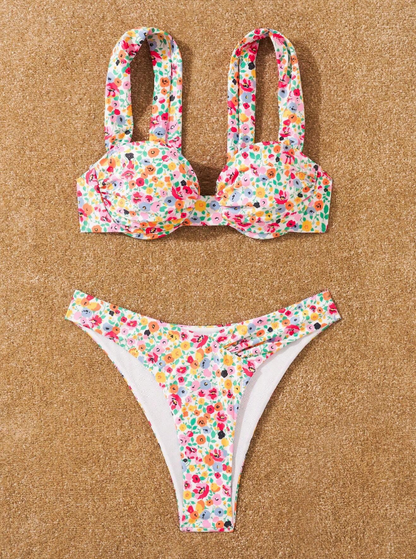 🌸 Conjunto de Bikini con Estampado de Flores Pequeñas