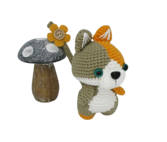 🐱 Amigurumi Gatito con Flor – Hecho a Mano