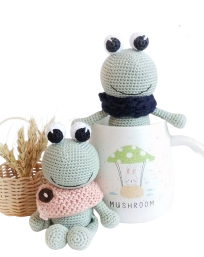 🐸 Rana con Bufanda – Amigurumi Hecho a Mano