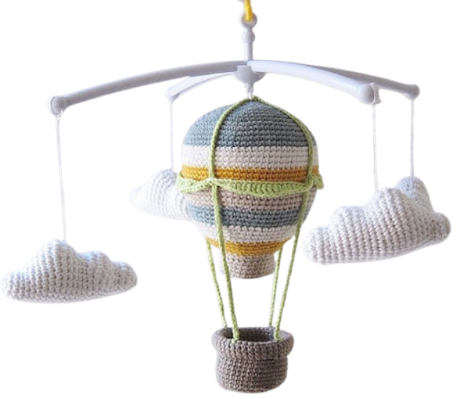 🎈☁️ Móvil Globo Aerostático con Nubes – Amigurumi Decorativo Hecho a Mano