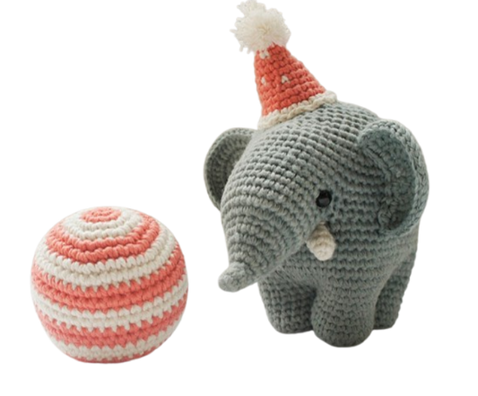 🎪 Elefante de Circo – Amigurumi Hecho a Mano con Sombrero y Pelota