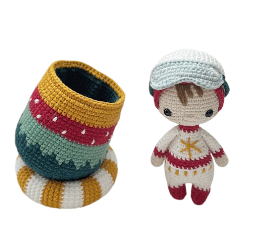 Astronauta Amigurumi con Cápsula – Juguete decorativo hecho a mano 🚀